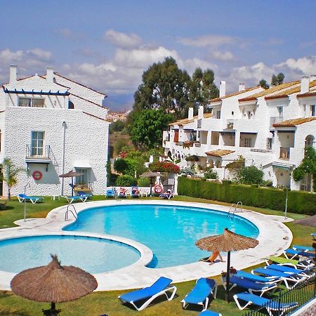 Ona Club Bena Vista Aparthotel Estepona Bagian luar foto