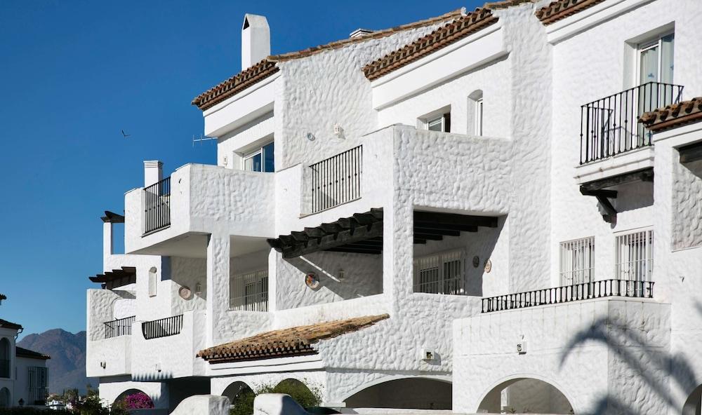 Ona Club Bena Vista Aparthotel Estepona Bagian luar foto